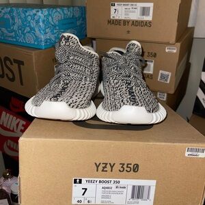 Yeezy turtle dove 7
